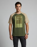 Calvin Klein  MINIMAL LOGO Raglan TEE Men's Olive/beige